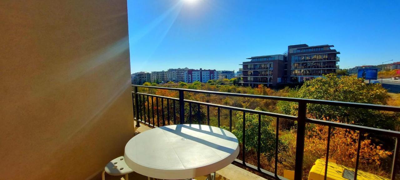 Menada Luxor Apartments Sveti Vlas Esterno foto