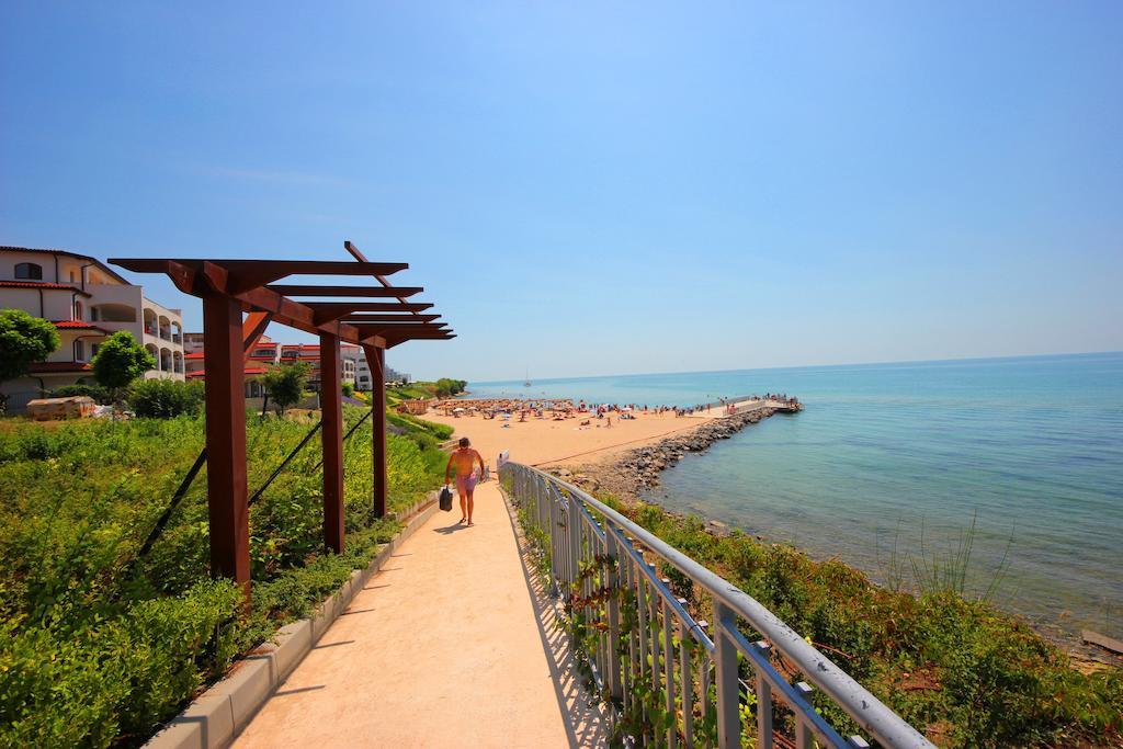 Menada Luxor Apartments Sveti Vlas Esterno foto