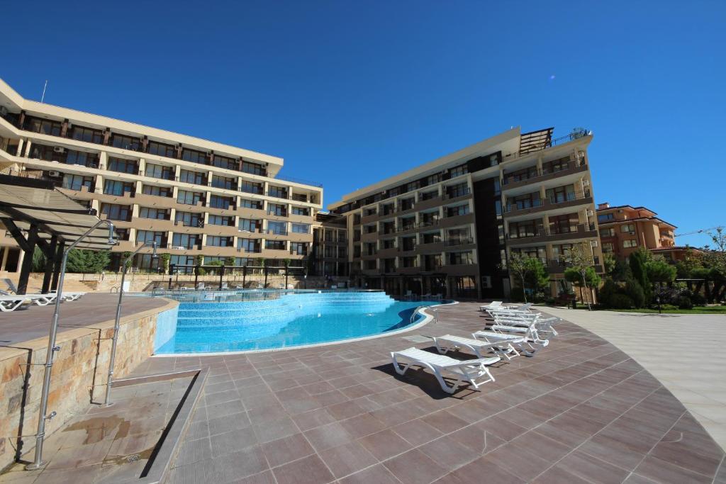 Menada Luxor Apartments Sveti Vlas Esterno foto