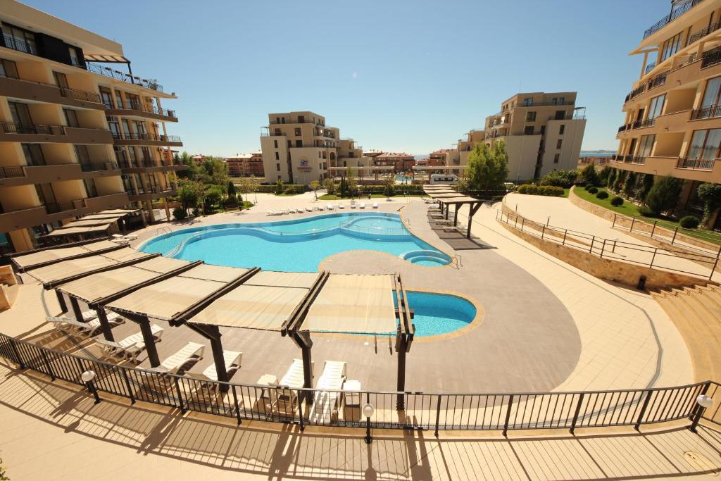 Menada Luxor Apartments Sveti Vlas Esterno foto