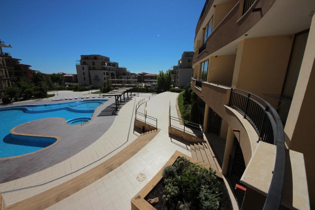 Menada Luxor Apartments Sveti Vlas Esterno foto